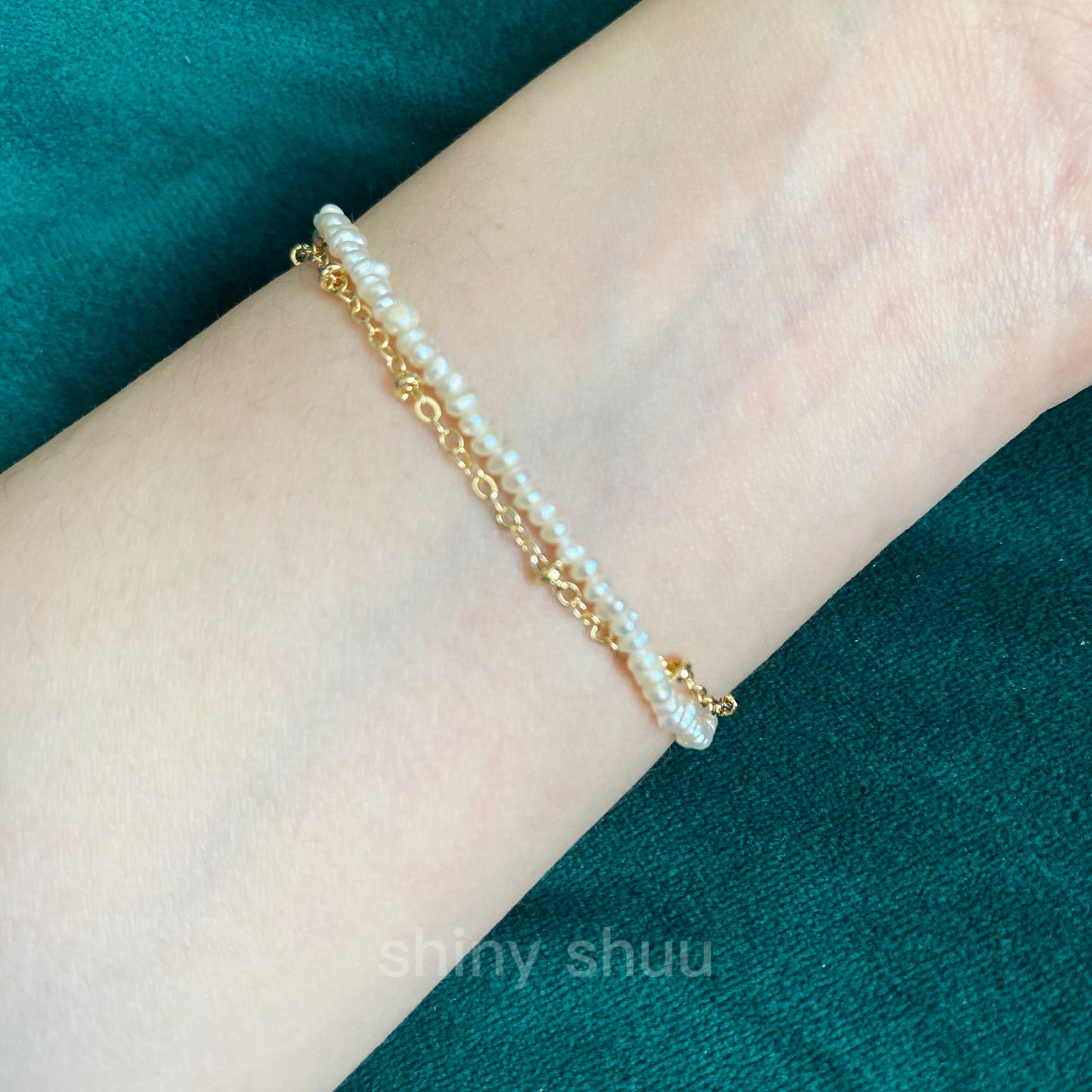 Luxurious Double-Layered OT Buckle Pearl Chain Bracelet