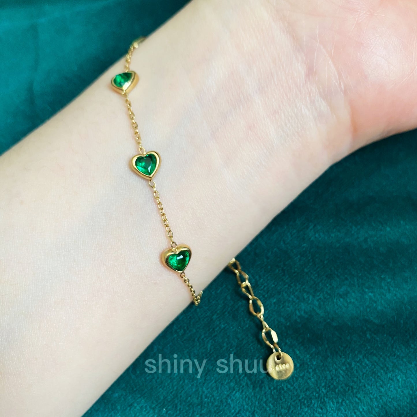 "So Many Emerald Cuties" Heart-Shaped Emerald Chain Bracelet 