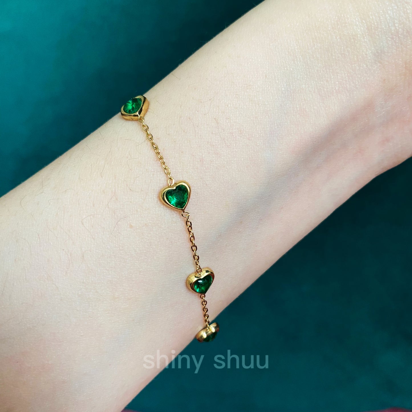 "So Many Emerald Cuties" Heart-Shaped Emerald Chain Bracelet 